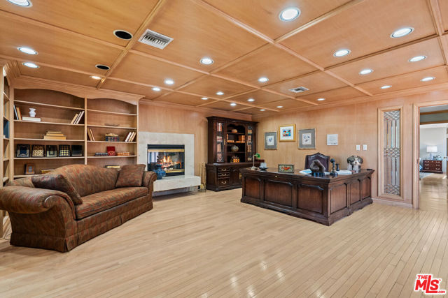2103 N Hobart Boulevard, Los Angeles CA: https://media.crmls.org/mediaz/cba67f7c-3acc-479e-9e44-2e5fa2c006fa.jpg