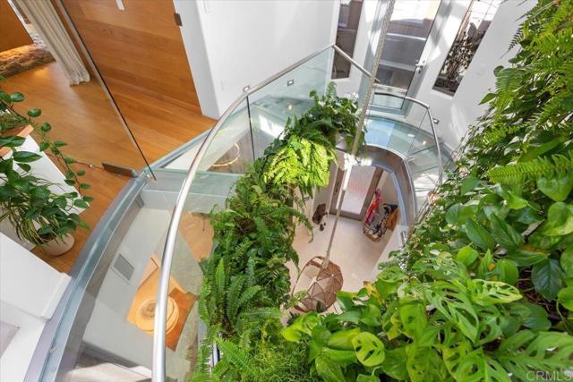 Detail Gallery Image 23 of 57 For 3709 Ocean Front Walk, San Diego,  CA 92109 - 3 Beds | 3/1 Baths