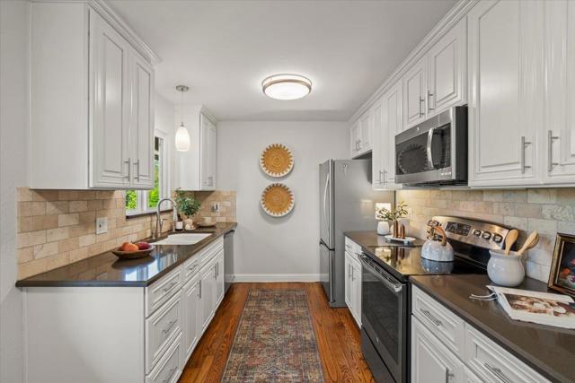 17785 Manzanita Drive, Morgan Hill CA: https://media.crmls.org/mediaz/cba7544e-c166-40be-890c-c17ebd630697.jpg