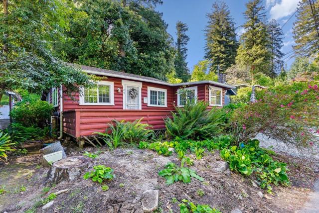 186 Saint Bernard Street, Santa Cruz CA: https://media.crmls.org/mediaz/cba75478-2bdf-48a0-87b5-fc287b48229e.jpg