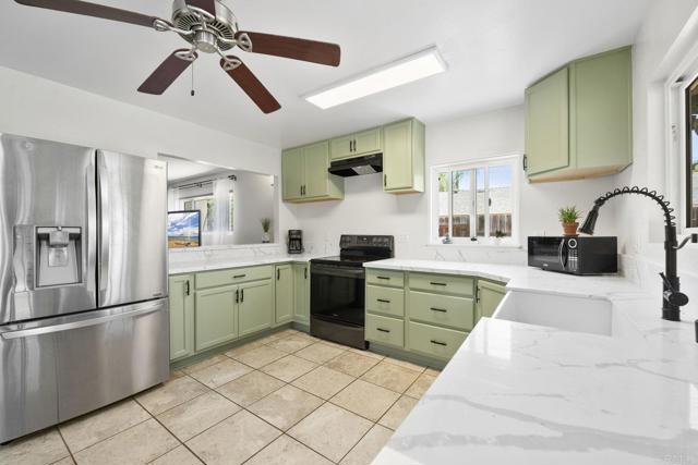 Detail Gallery Image 13 of 37 For 809 Buchanan St, Escondido,  CA 92027 - 3 Beds | 2 Baths