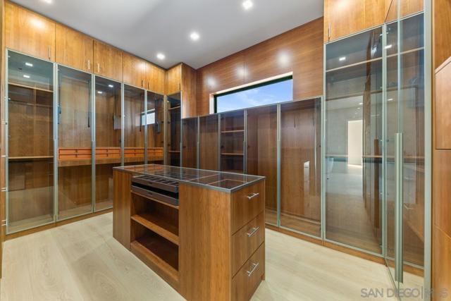 41955 Altanos Road, Temecula CA: https://media.crmls.org/mediaz/cba80af7-457f-4a38-b59c-e8331622ba79.jpg