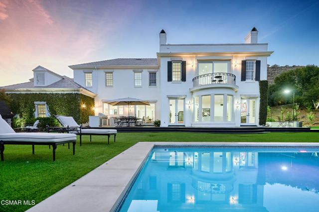 508 W Stafford Road, Thousand Oaks CA: https://media.crmls.org/mediaz/cba80fc7-cea3-4512-af5b-33df69023a62.jpg