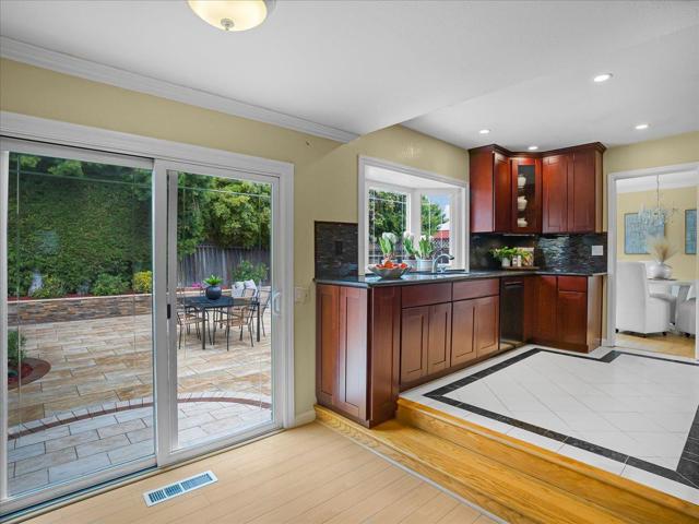 651 Starbush Drive, Sunnyvale CA: https://media.crmls.org/mediaz/cba9021b-b7a4-4440-876a-ae0ea9d5306b.jpg