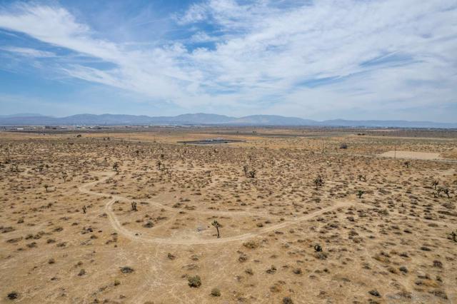 0 TBD, Palmdale CA: https://media.crmls.org/mediaz/cba941e6-26d1-4eee-8f43-6604a18de3c6.jpg