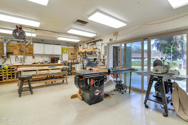 33229 Village 33, Camarillo CA: https://media.crmls.org/mediaz/cba942ff-8e0f-48c7-b579-259c44540cb2.jpg