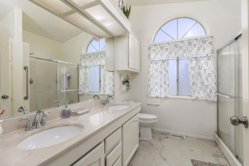 200 Emerald Dr. - photo 11