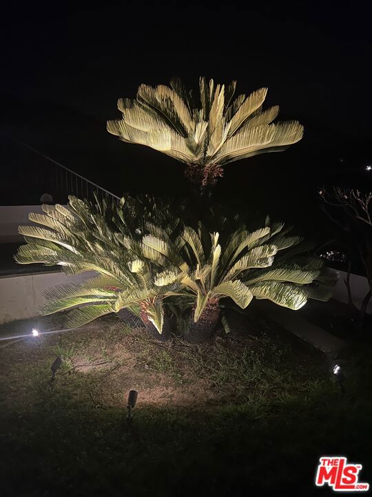 3440 Shoreheights Drive, Malibu CA: https://media.crmls.org/mediaz/cbaa30aa-6e99-43e2-920b-caa244d978cc.jpg