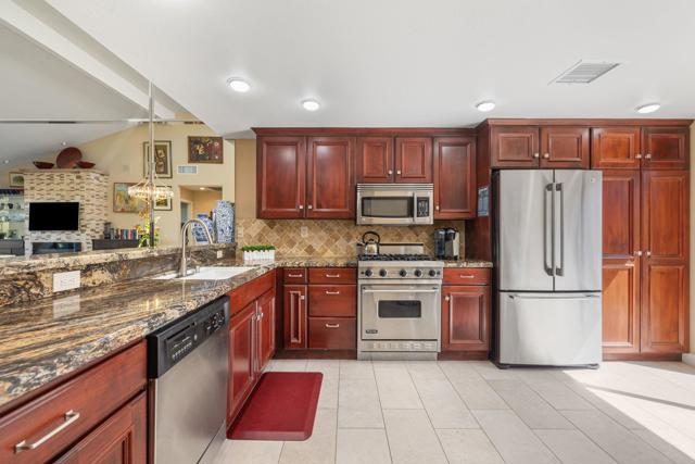 76198 Impatiens Circle, Palm Desert, CA 92211