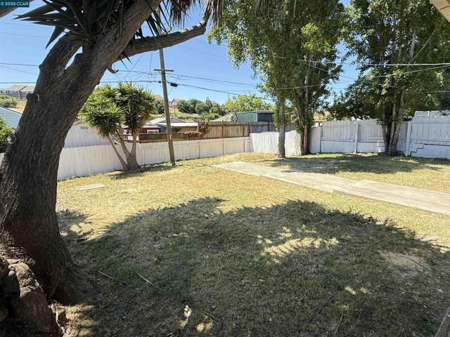 457 La Jolla St, Vallejo CA: https://media.crmls.org/mediaz/cbabb91a-6078-41d5-9a16-452fb0346caa.jpg