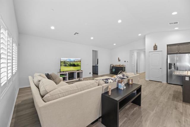 Detail Gallery Image 9 of 28 For 34289 Solstice St, Winchester,  CA 92596 - 4 Beds | 3 Baths