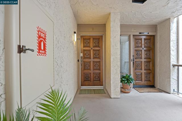 1129 AVENIDA SEVILLA, Walnut Creek CA: https://media.crmls.org/mediaz/cbac2713-e2eb-43b9-be87-6dfbd1b8cce3.jpg