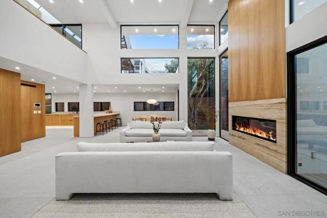 7372 76 Fay Ave, La Jolla CA: https://media.crmls.org/mediaz/cbaca841-a84f-4fee-bba0-7e0647a25a04.jpg