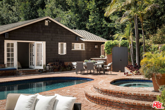 Photo of 12966 Galewood Street, Studio City, CA 91604