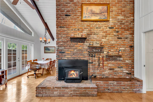 54640 Marian View Drive, Idyllwild CA: https://media.crmls.org/mediaz/cbae05fa-1133-4695-b22d-ba07b00afe41.jpg