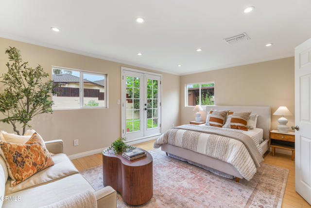 Detail Gallery Image 14 of 21 For 4806 Glenwood Ave, La Crescenta,  CA 91214 - 3 Beds | 2 Baths