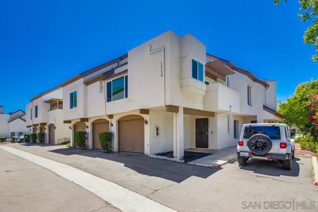 1520 Granite Hills Dr, El Cajon CA: https://media.crmls.org/mediaz/cbaf0106-fd53-422c-900b-ca5df2dd06a9.jpg