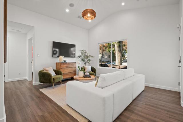 1300 2nd Avenue, San Mateo CA: https://media.crmls.org/mediaz/cbaf1c4c-fe8b-4cd6-b720-d829060216f2.jpg