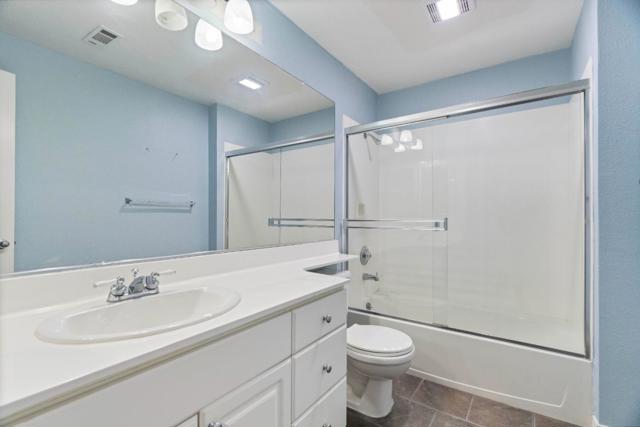 341 Stoneridge Lane, San Francisco CA: https://media.crmls.org/mediaz/cbaf3083-726e-4298-99e5-394bebb21b9a.jpg