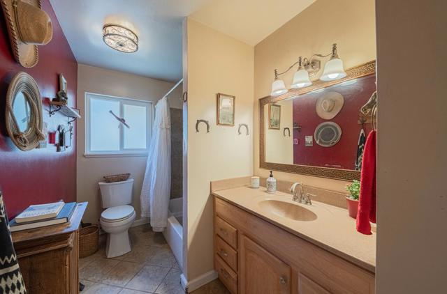 9180 Coker Road, Salinas CA: https://media.crmls.org/mediaz/cbaf7f6f-b327-4698-94f3-a295c3ecfd6d.jpg