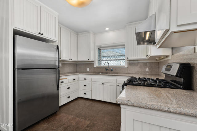 3860 Spad Place, Culver City CA: https://media.crmls.org/mediaz/cbafcfb2-ce94-4898-897a-4148ae17c5c7.jpg