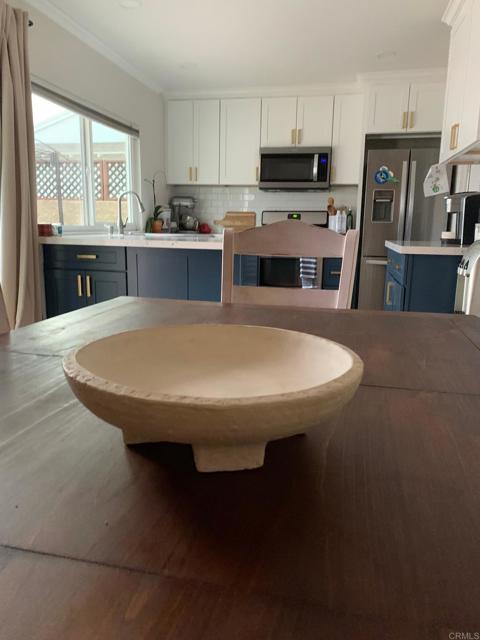 Detail Gallery Image 5 of 10 For 813 Reef, San Diego,  CA 92154 - 4 Beds | 2 Baths