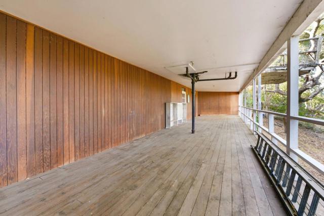 3915 Kingridge Drive, San Mateo CA: https://media.crmls.org/mediaz/cbb22931-d595-479e-919b-bead4daa4349.jpg