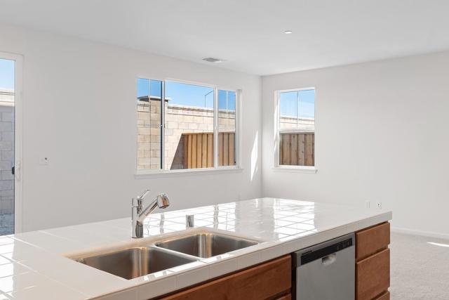 2250 Gladiola Drive, Hollister CA: https://media.crmls.org/mediaz/cbb29c1c-931a-4f9e-b53d-aa29b25eee36.jpg