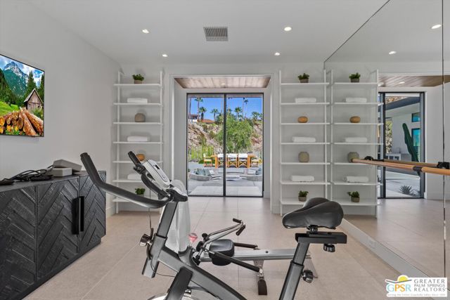 2481 Cahuilla Hills Drive, Palm Springs, CA 92264