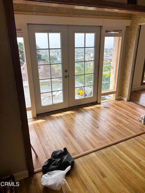 Detail Gallery Image 9 of 25 For 2346 Sunset Dr, Ventura,  CA 93001 - 3 Beds | 2 Baths