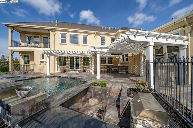1569 Via Di Salerno, Pleasanton CA: https://media.crmls.org/mediaz/cbb35982-7d86-4cfd-a407-42c27cb83819.jpg