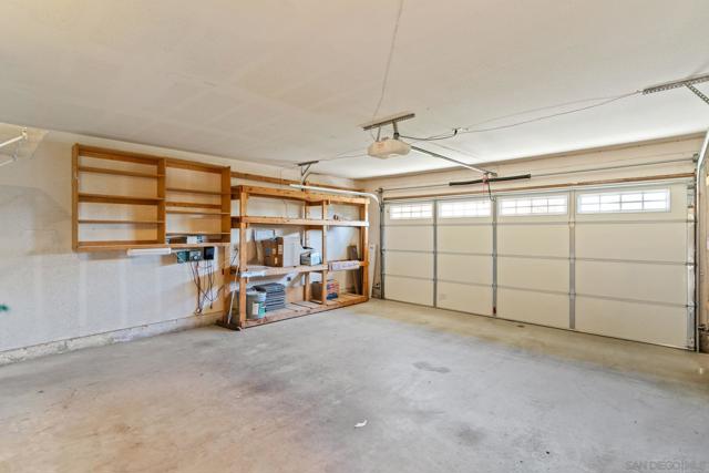 10598 Rancho Carmel Dr, San Diego CA: https://media.crmls.org/mediaz/cbb35bc1-df10-4e64-8d7b-7b4a02ac9915.jpg