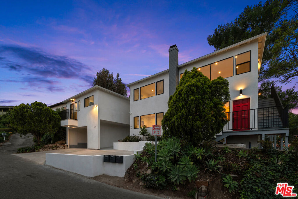 2045 Paramount Drive