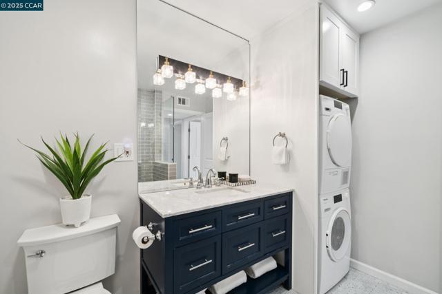 1150 Canyonwood Court, Walnut Creek CA: https://media.crmls.org/mediaz/cbb37e84-e768-4701-8e51-34b1f4d96de2.jpg