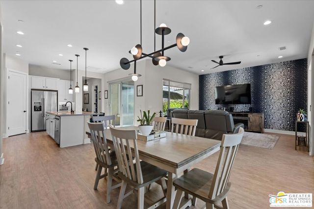 17 Cork Tree, Rancho Mirage CA: https://media.crmls.org/mediaz/cbb38b33-3976-4439-96fc-7f5eaca6176c.jpg
