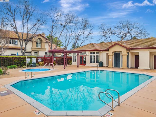 5786 Belleza Dr, Pleasanton CA: https://media.crmls.org/mediaz/cbb3e225-f463-4fcb-9136-851a175e1c7a.jpg
