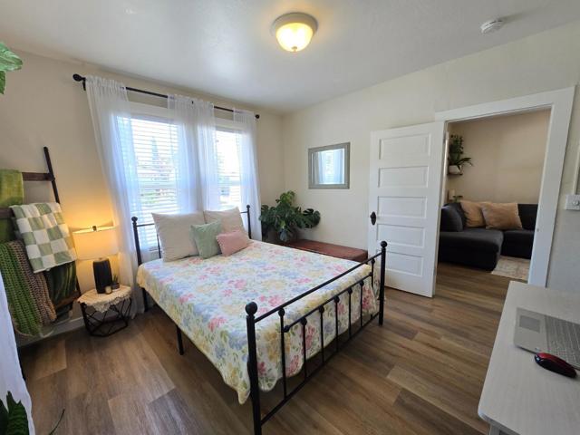 38 Monterey Street, San Juan Bautista CA: https://media.crmls.org/mediaz/cbb4515d-42af-4aaf-9c2c-c765a4285781.jpg