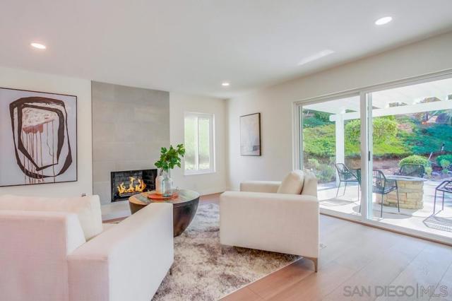 3302 Vista Rocosa, Escondido CA: https://media.crmls.org/mediaz/cbb46ce5-a2ba-4d33-8550-c3873fe665a0.jpg