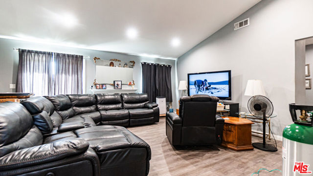 650 Bluebell Place photo 4