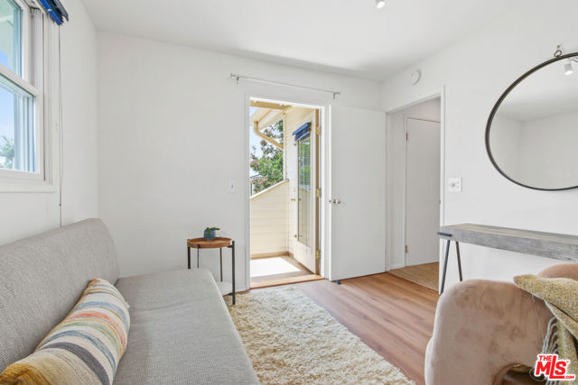 4352 Lyceum Avenue, Los Angeles CA: https://media.crmls.org/mediaz/cbb519d7-e1fc-419c-a8bc-86e5c68df389.jpg