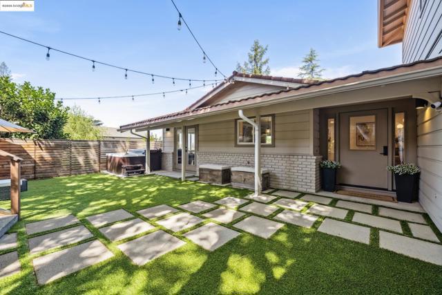 6605 Ascot Dr., Oakland CA: https://media.crmls.org/mediaz/cbb562c3-482c-43f9-b8a7-558a6419bab7.jpg