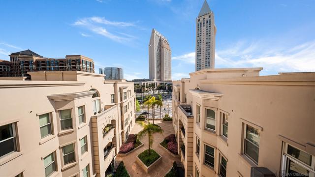 655 india St, San Diego CA: https://media.crmls.org/mediaz/cbb66e4b-d2ee-46f2-85d5-d316221fc8ed.jpg