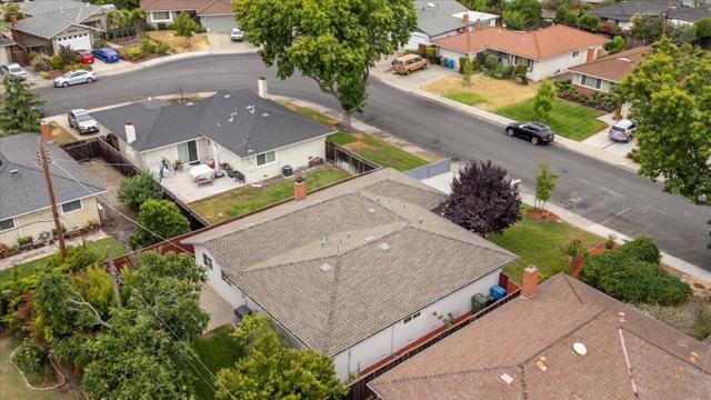 3562 Earl Drive, Santa Clara CA: https://media.crmls.org/mediaz/cbb7399b-32f7-4bf2-87a6-d577f18c7781.jpg