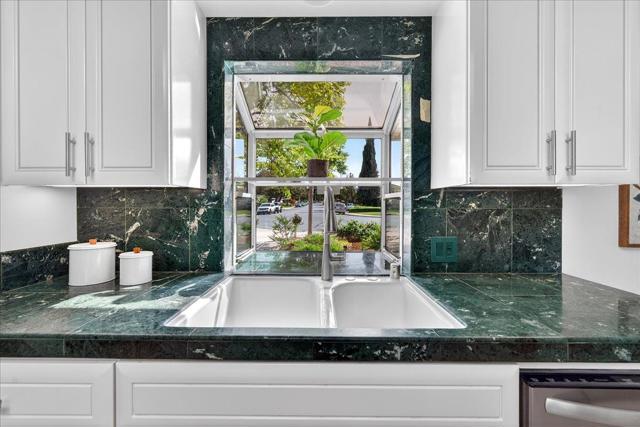 1312 Lubich Drive, Mountain View CA: https://media.crmls.org/mediaz/cbb770dc-ab5e-4121-a785-f4c7f3f623a9.jpg