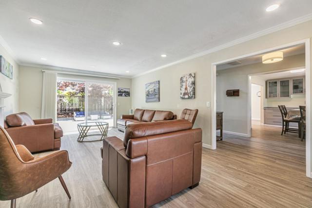 2739 Saint Giles Lane, Mountain View CA: https://media.crmls.org/mediaz/cbb7760e-9f72-4a0d-8501-8b186b4ecccd.jpg