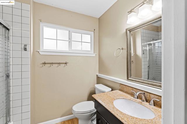 838 Hazel St, Livermore CA: https://media.crmls.org/mediaz/cbb820e7-678e-435e-b3f7-407fa9a3bcdc.jpg