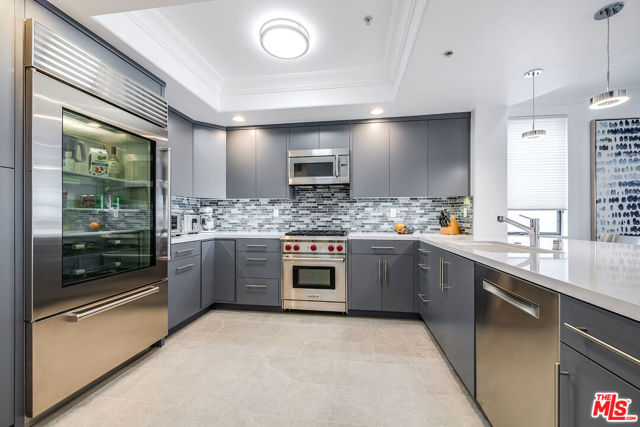 12026 Hoffman Street, Studio City CA: https://media.crmls.org/mediaz/cbb96fcb-61a3-49f3-a74e-13fe36ce1264.jpg