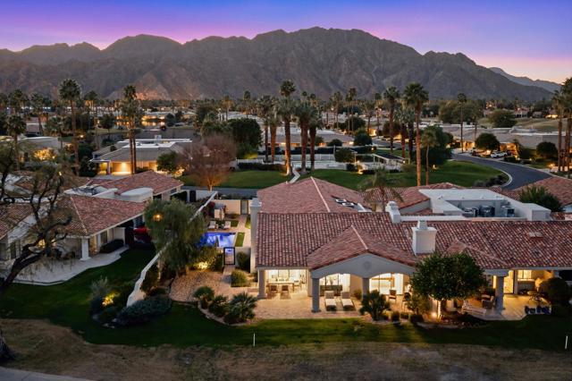 56300 Pebble Beach, La Quinta CA: https://media.crmls.org/mediaz/cbb9897c-f7fc-4f83-9d97-c9585dea9a2f.jpg
