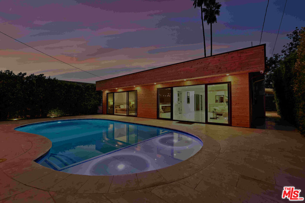 1318 N Beachwood DriveBurbank img 27