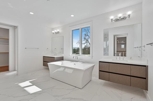 Image 33 of 65 For 8014 Kingbird Ct